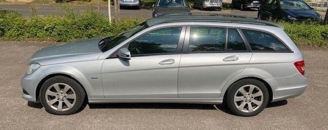 Silber Gebraucht 2012 Mercedes C200 Kombi | 6.000 € (Guter Preis) - Bild 1/4
