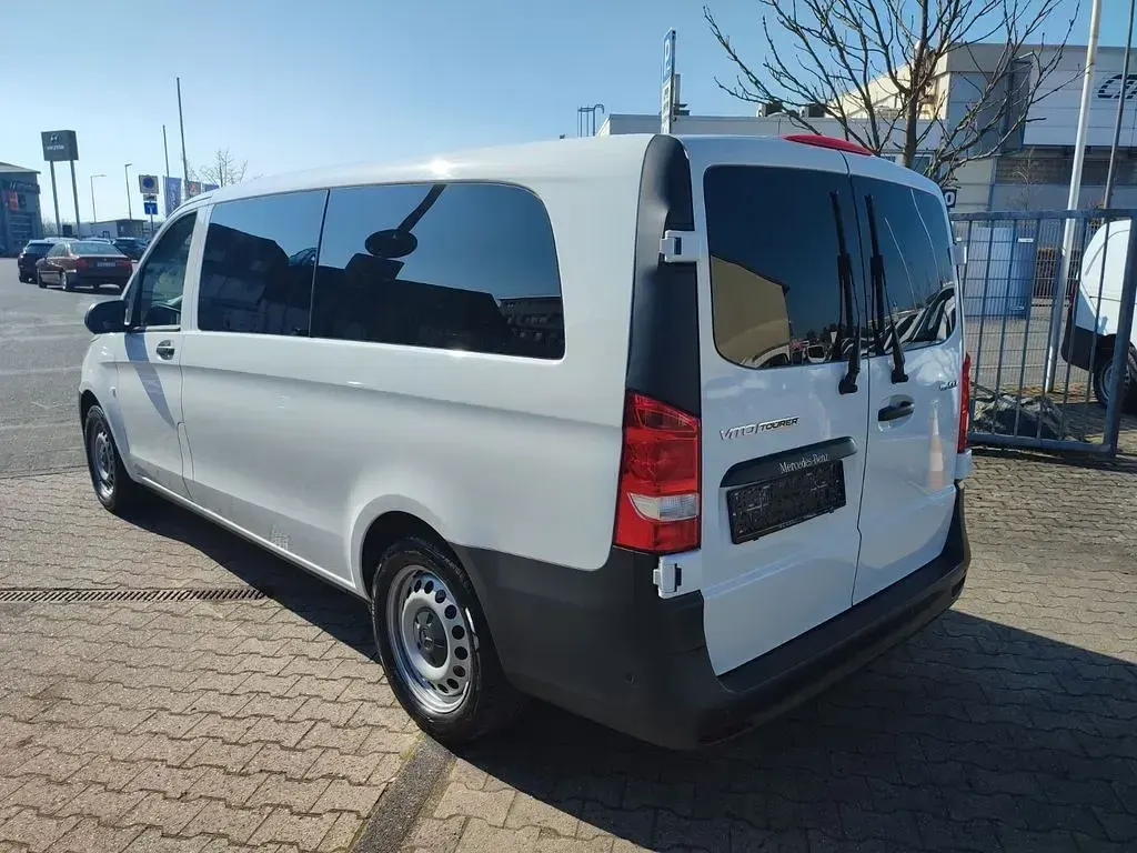 Gebraucht Mercedes Vito 163 PS (119 kW) 2022 Weiß Van