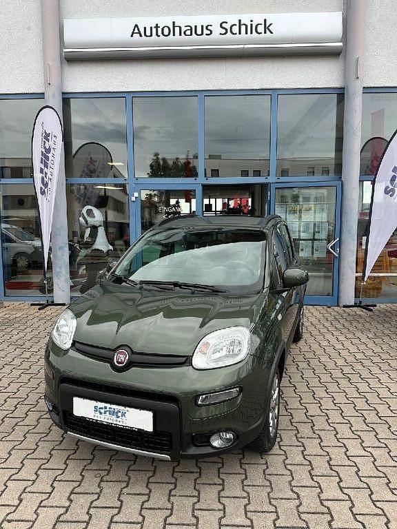 Toscana grün metallic Gebraucht 2020 Fiat Panda 4x4 Wild Kleinwagen | 12.990 € (Fairer Preis) - Bild 1/4