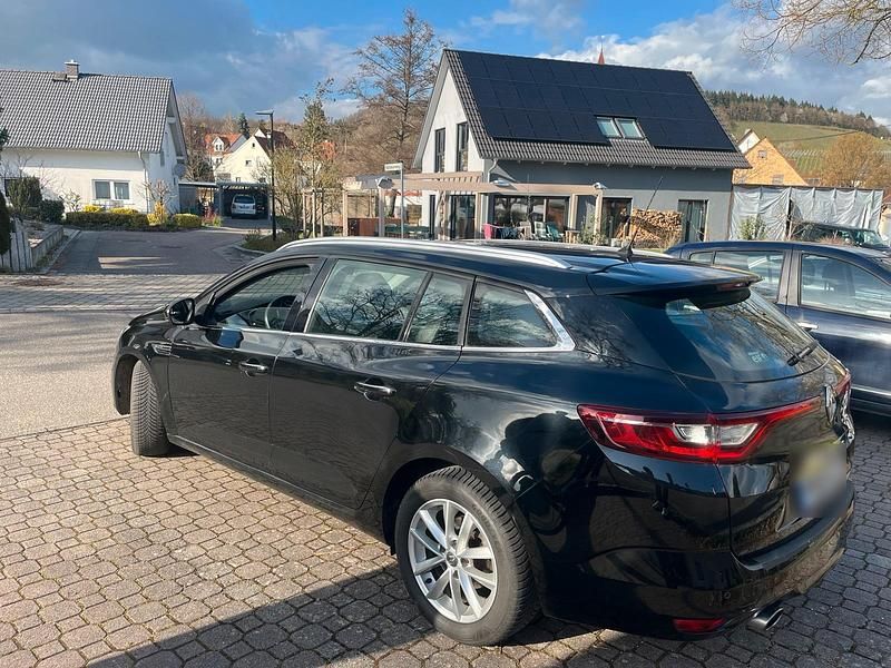 Gebraucht Renault Mégane IV 131 PS (96 kW) 2017 Schwarz Kombi