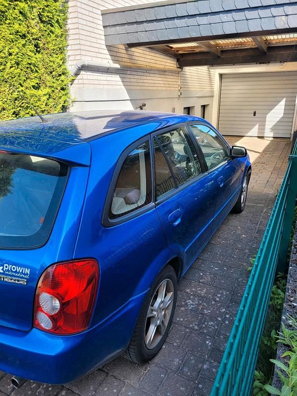 Blau Gebraucht 2003 Mazda 323F Sporty Kleinwagen | 1.500 € (Superpreis) - Bild 1/4