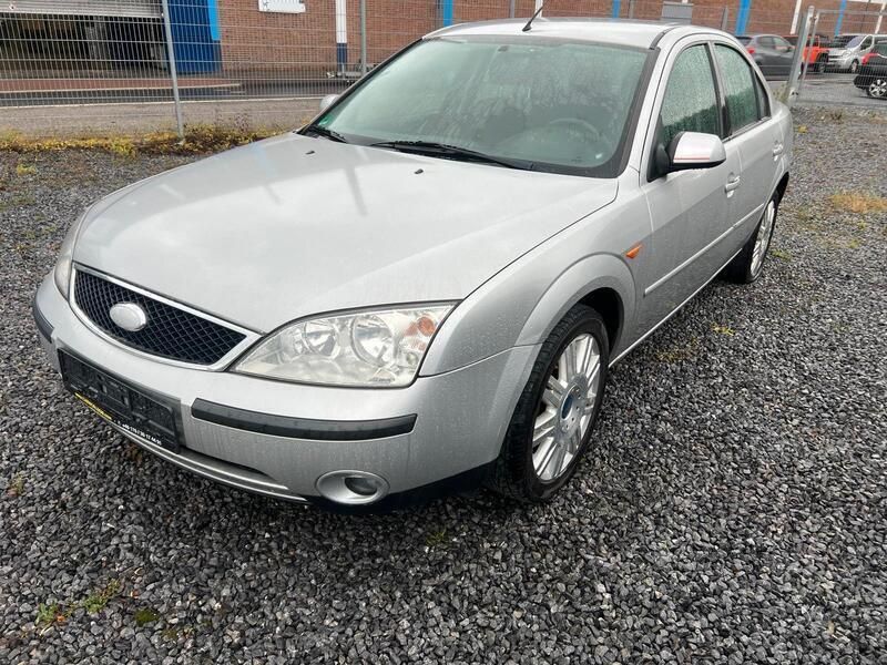 Silber Gebraucht 2001 Ford Mondeo Limousine | 1.250 € (Fairer Preis) - Bild 1/4