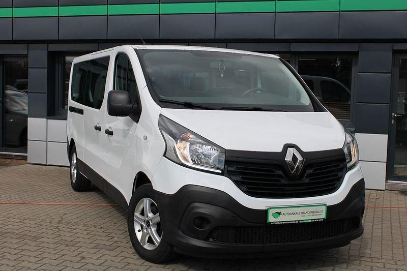 Second-hand Renault Trafic Expression 125 CP (91 kW) 2016 Alb Monovolum