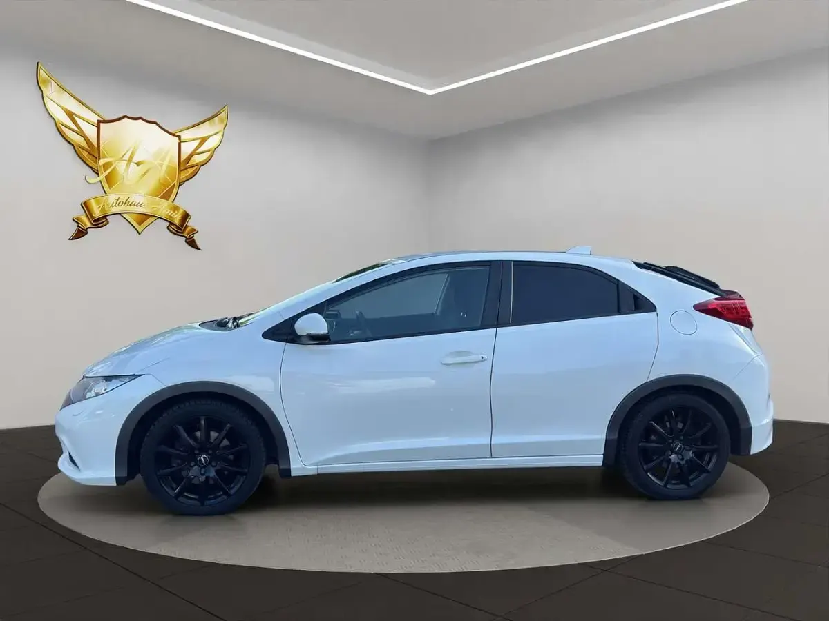 Gebraucht Honda Civic Lifestyle 120 PS (88 kW) 2014 White orchid permut Kleinwagen