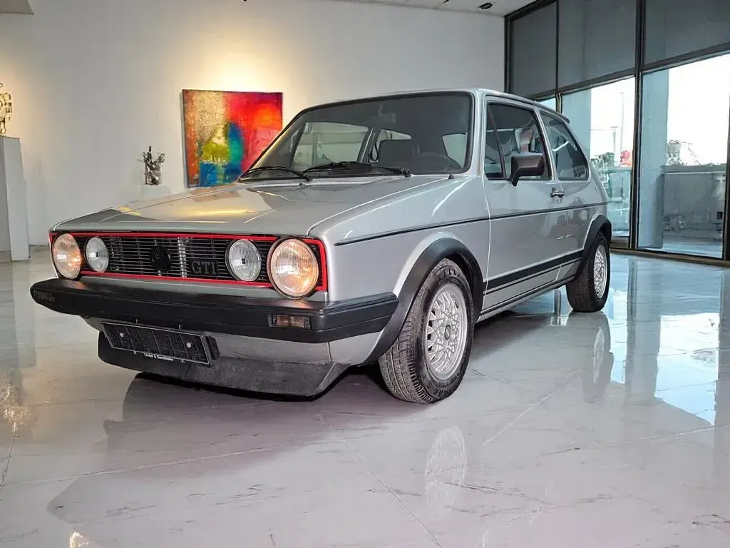 Gebraucht VW Golf I GTI 151 PS (111 kW) 1983 Silber Kleinwagen