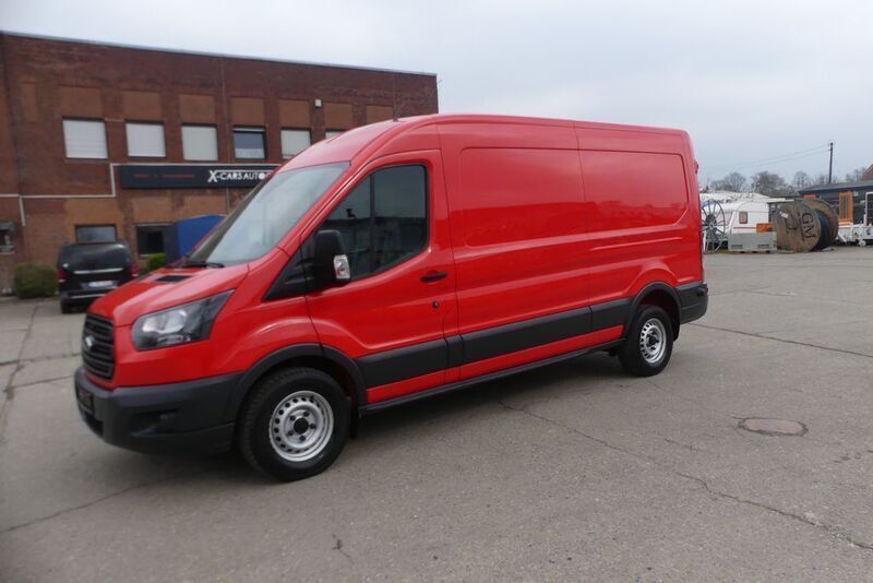 Rot Gebraucht 2017 Ford Transit Van / Kleinbus | 14.950 € (Superpreis) - Bild 1/4