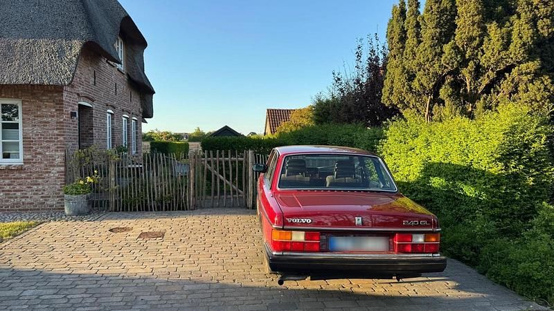 Gebraucht Volvo 240 86 PS (63 kW) 1986 Rot Limousine