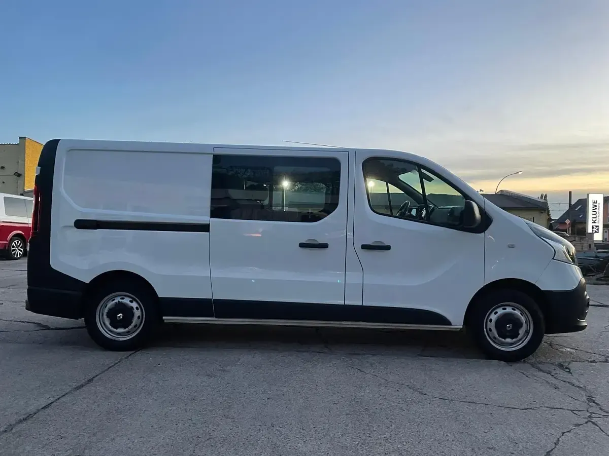 Gebraucht Renault Trafic 120 PS (88 kW) 2018 Weiß Van / Kleinbus