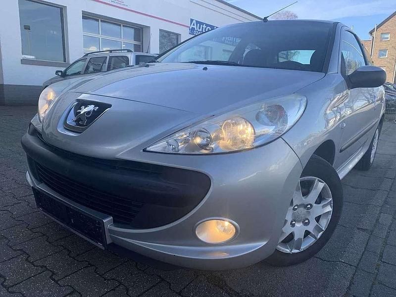 Silber Gebraucht 2011 Peugeot 206+ Style Kleinwagen | 3.500 € (Fairer Preis) - Bild 1/4
