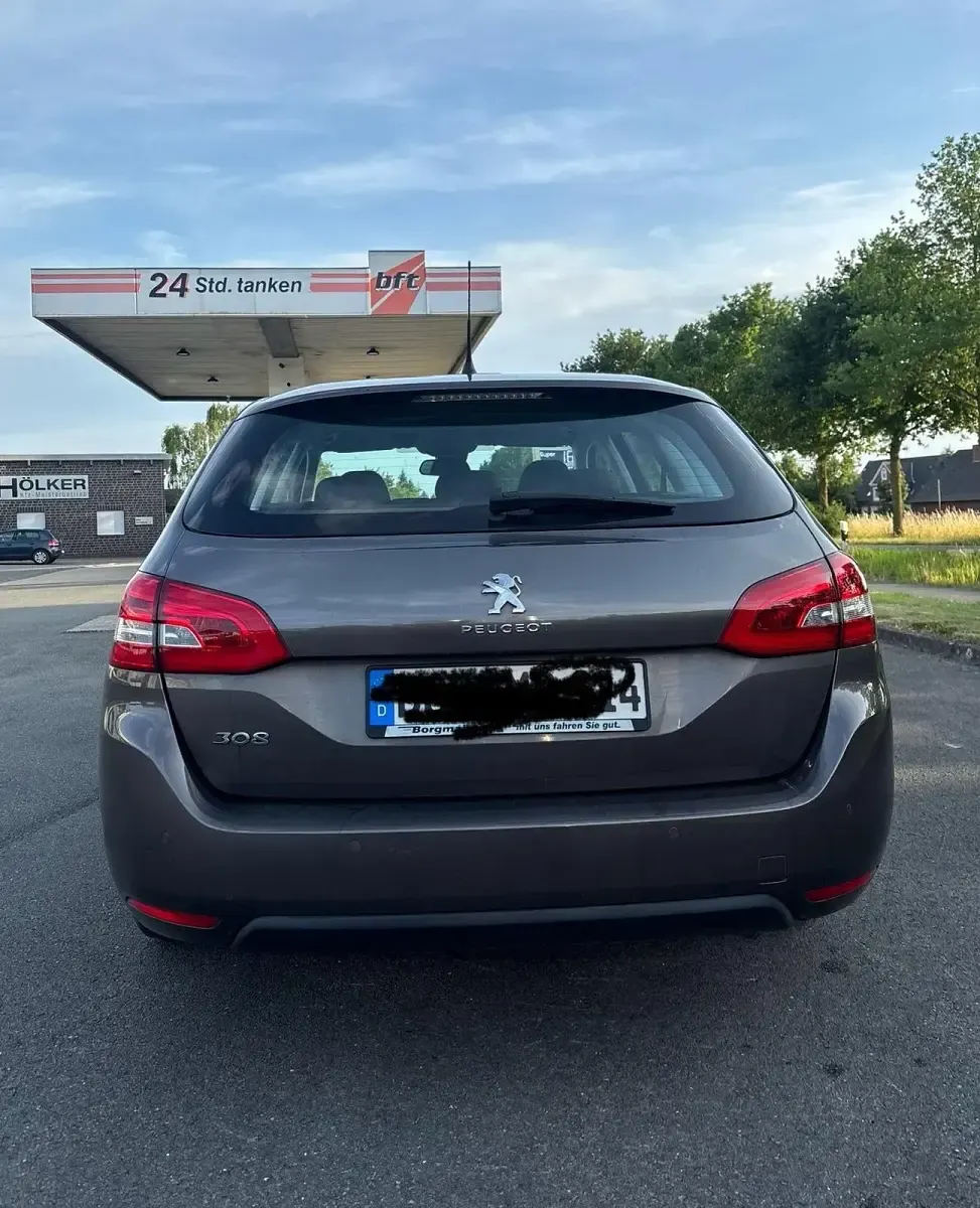 Gebraucht Peugeot 308 SW 131 PS (96 kW) 2015 Grau Kombi