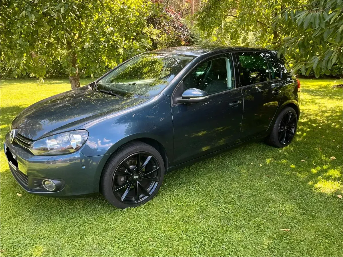 Gebraucht VW Golf VI Team 105 PS (77 kW) 2010 Blau Limousine