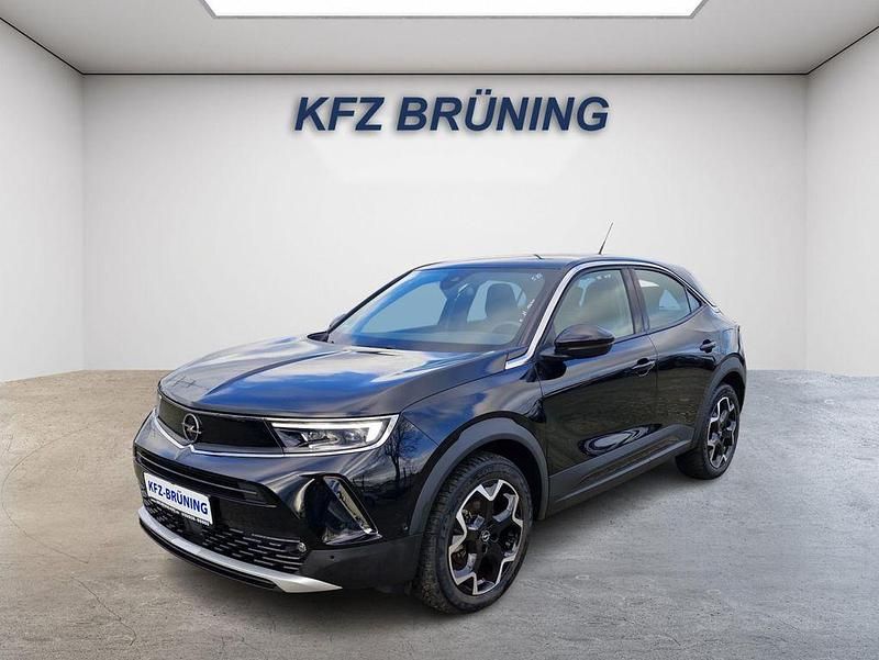 Diamant schwarz metallic (metallic) Gebraucht 2023 Opel Mokka-e Ultimate SUV | 20.280 € (Fairer Preis) - Bild 1/4