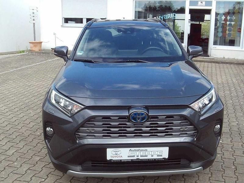 Grau Gebraucht 2020 Toyota RAV4 Team SUV | 26.700 € (Guter Preis) - Bild 1/4