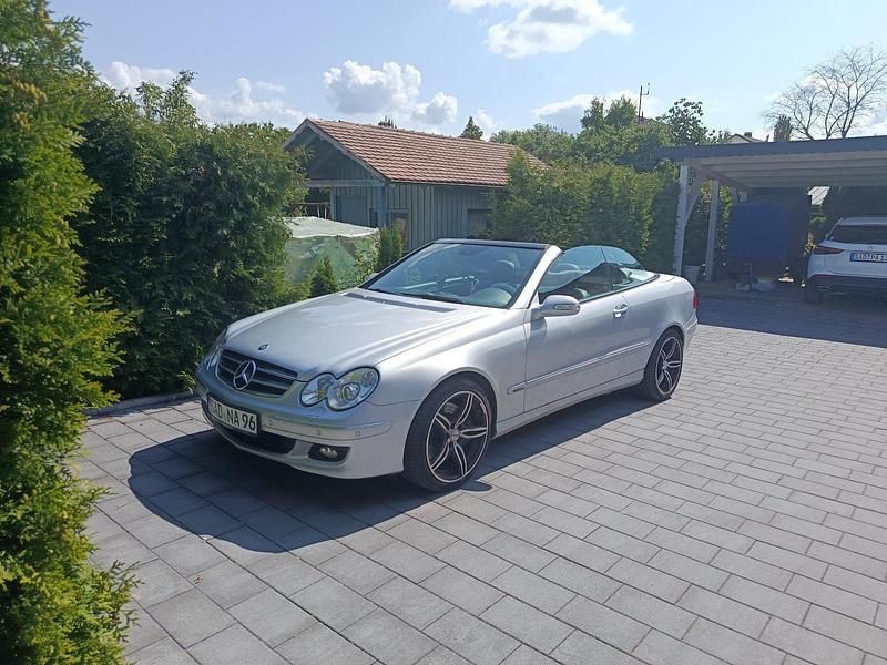 Silber Gebraucht 2005 Mercedes CLK280 Cabrio | 9.999 € (Fairer Preis) - Bild 1/1