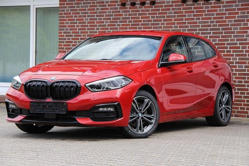Melbournerot metallic Gebraucht 2020 BMW 116 Shadowline Kleinwagen | 18.500 € (Guter Preis) - Bild 1/4