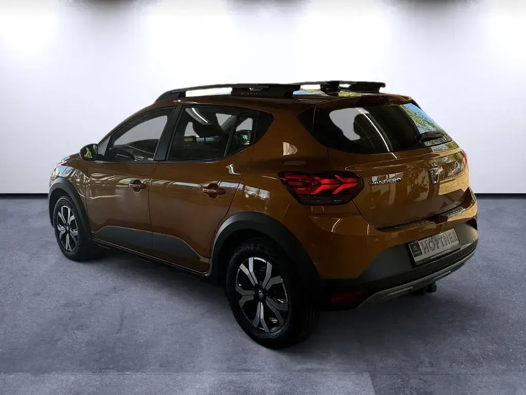 Gebraucht Dacia Sandero Comfort 91 PS (66 kW) 2021 Orange SUV