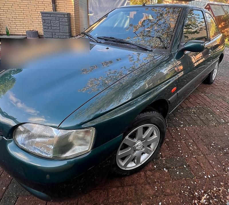 Gebraucht Ford Escort 75 PS (55 kW) 1998 Grün Coupé