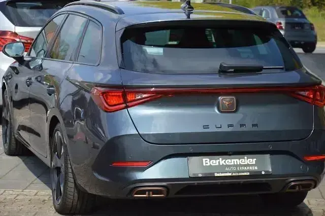 Gebraucht Cupra Leon 204 PS (150 kW) 2024 Magnetic tech (metallic) Limousine