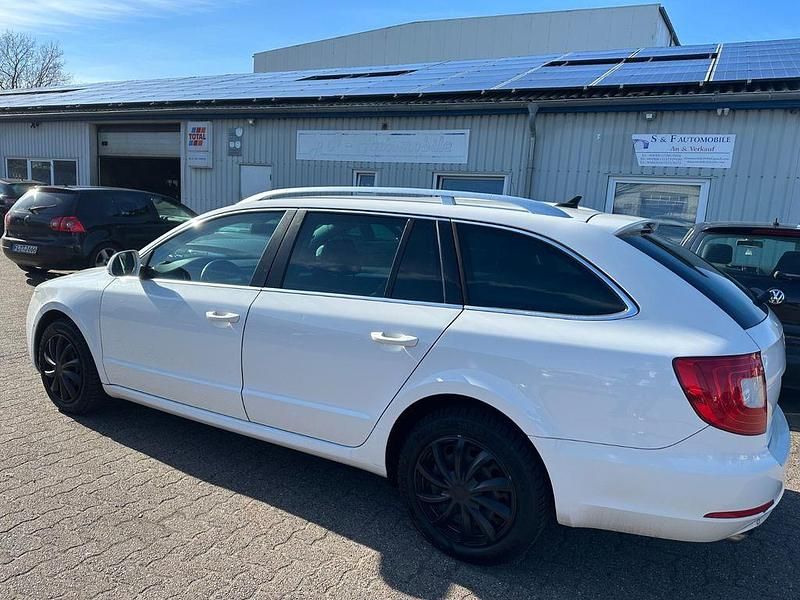 Gebraucht Skoda Superb 170 PS (125 kW) 2013 Weiß Limousine