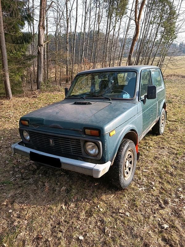 Gebraucht Lada niva 81 PS (59 kW) 2006 Grün SUV