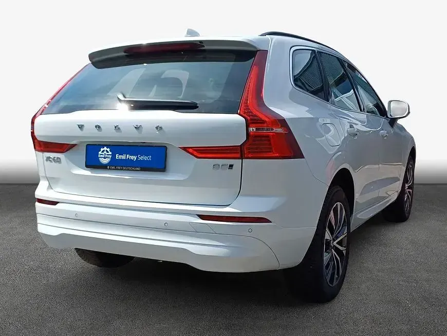 Gebraucht Volvo XC60 Core 250 PS (183 kW) 2024 Crystal weißperleffekt SUV