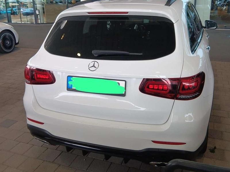 Gebraucht Mercedes GLC200 AMG line 197 PS (144 kW) 2019 SUV