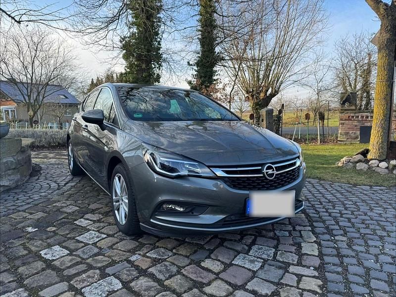 Gebraucht Opel Astra Dynamic 150 PS (110 kW) 2017 Grau Limousine