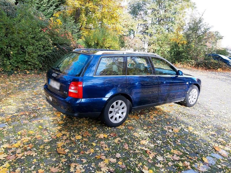 Gebraucht Audi A4 Design 165 PS (121 kW) 1999 Blau Kombi