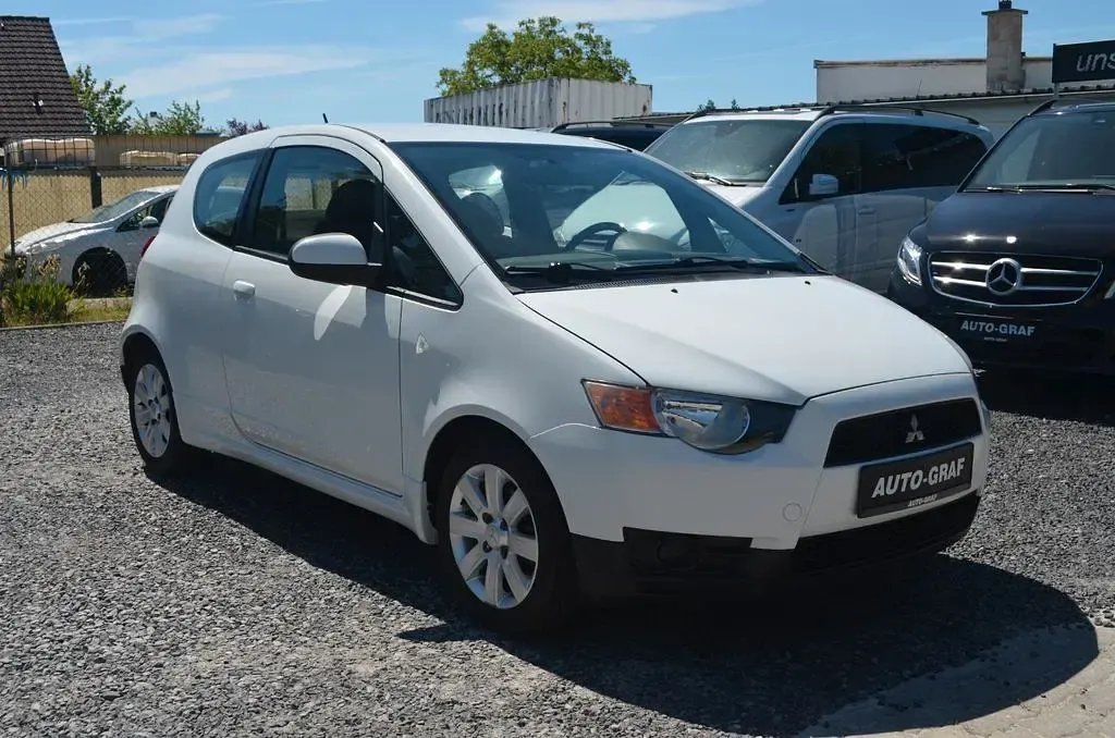 Gebraucht Mitsubishi Colt Edition 75 PS (55 kW) 2012 Weiß Kleinwagen