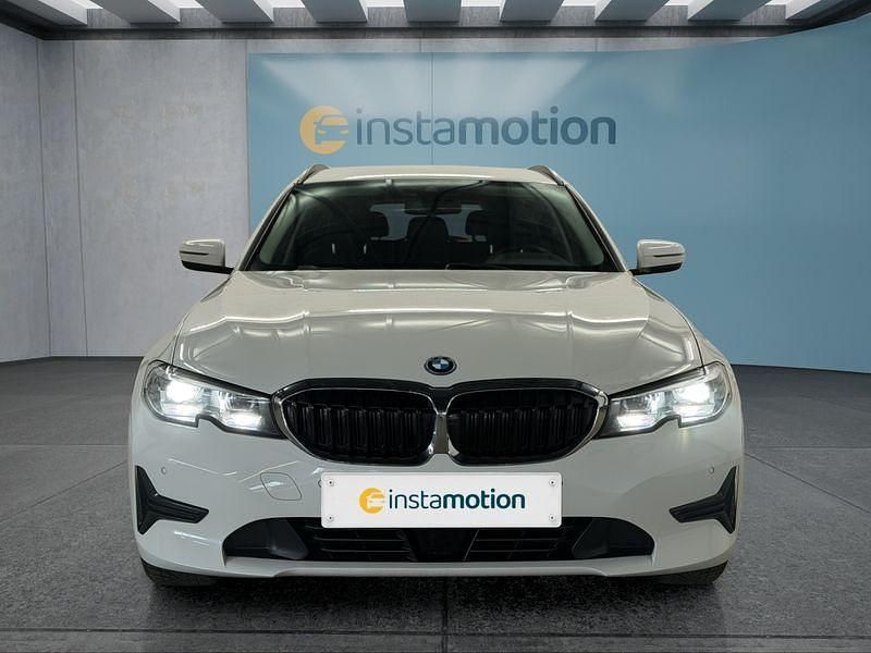 Gebraucht BMW 330e 184 PS (135 kW) 2022 Kombi