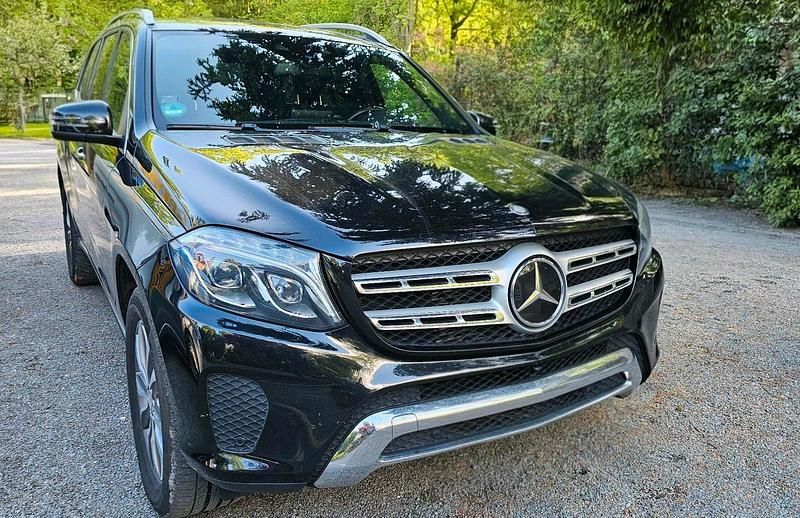 Schwarz Gebraucht 2017 Mercedes GLS350 SUV | 49.000 € (Fairer Preis) - Bild 1/4