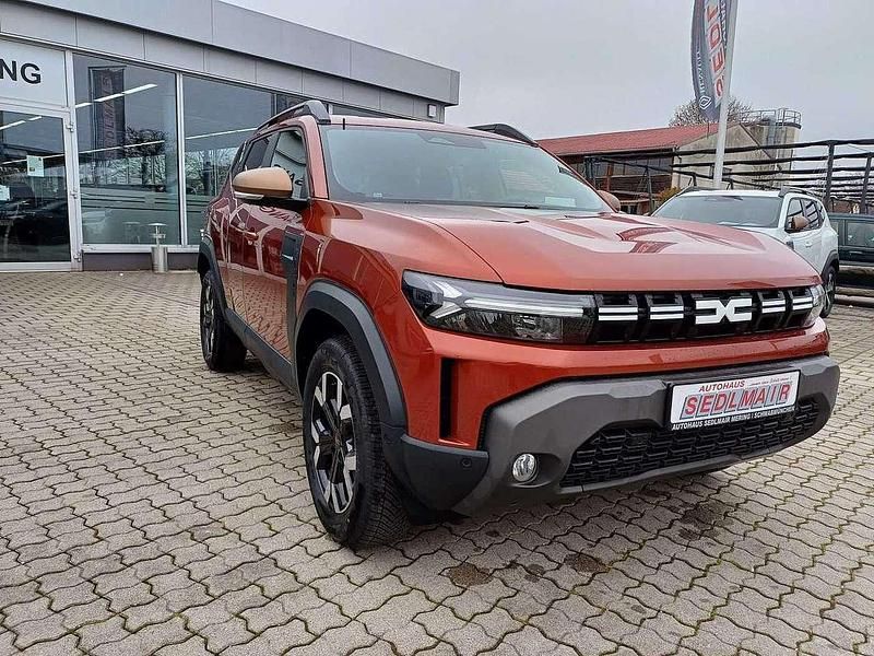 Neu Dacia Duster Extreme 131 PS (96 kW) 2025 Terracottabraun SUV