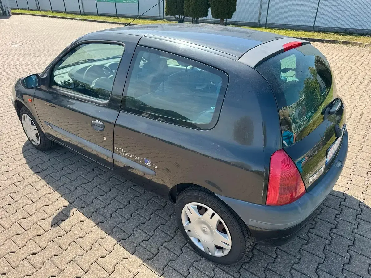 Usata Renault Clio II 2000 Nero Utilitaria
