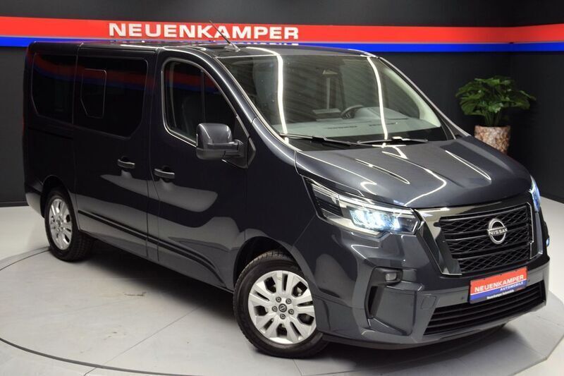 Grau Gebraucht 2024 Nissan Primastar Van / Kleinbus | 34.990 € - Bild 1/4