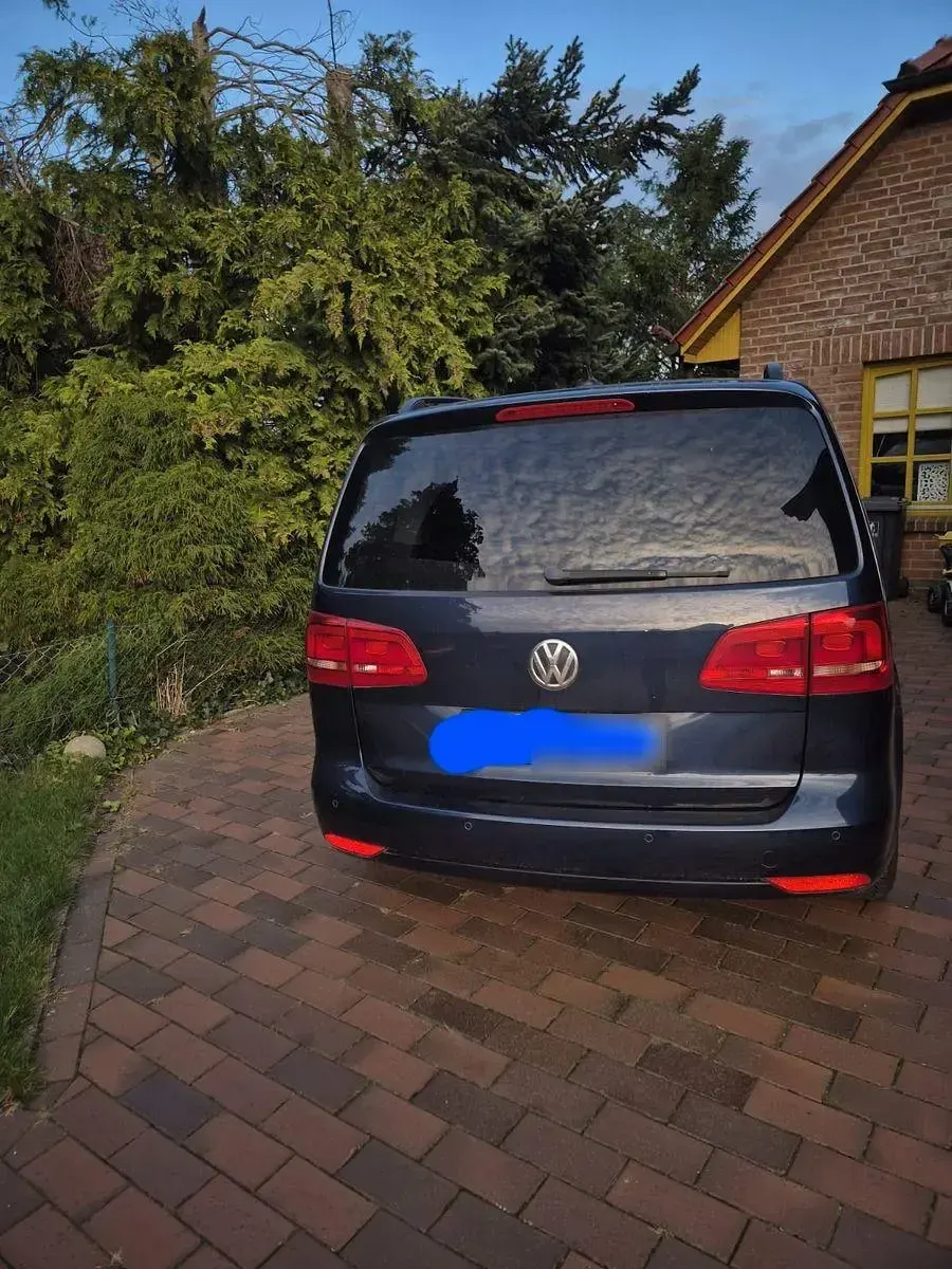 Gebraucht VW Touran 140 PS (102 kW) 2013 Blau Van / Kleinbus
