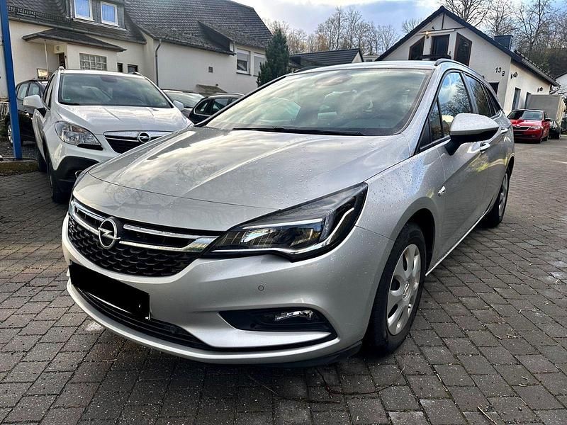 Gebraucht Opel Astra 150 PS (110 kW) 2018 Silber Kombi