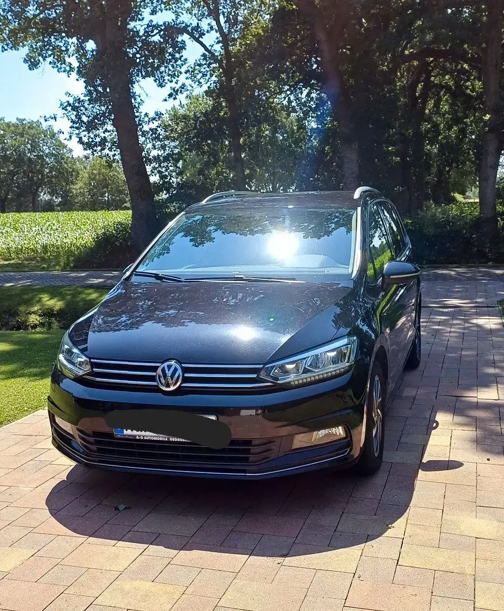 Gebraucht VW Touran 150 PS (110 kW) 2018 Schwarz Van / Kleinbus