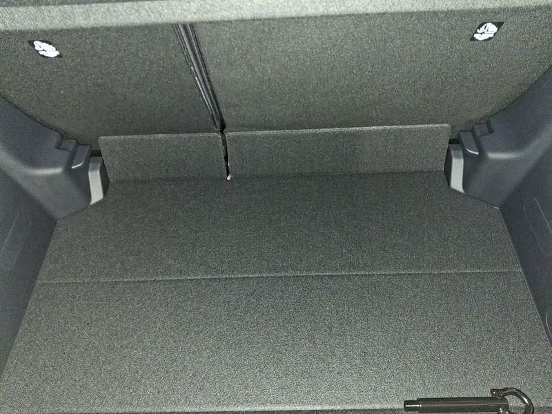 Gebraucht Mazda 2 Center-Line 116 PS (85 kW) 2025 Schwarz Limousine