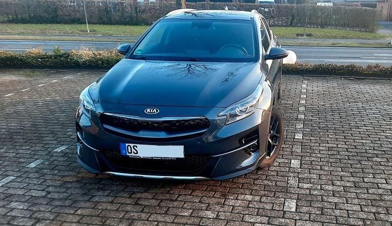 Gebraucht Kia XCeed 141 PS (103 kW) 2020 Grau SUV