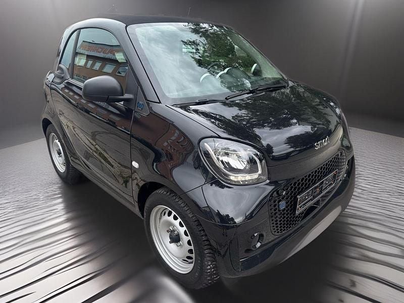 Schwarz Gebraucht 2020 Smart ForTwo Electric Drive Coupé | 8.600 € (Fairer Preis) - Bild 1/4