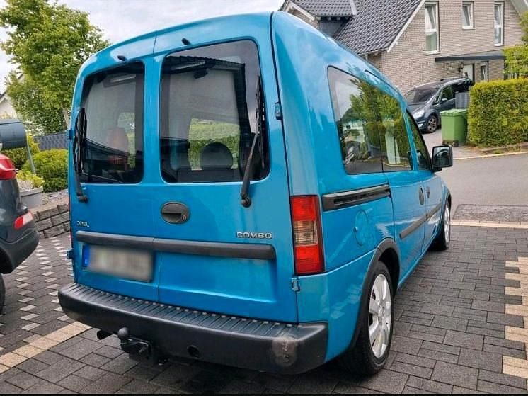 Blau Gebraucht 2002 Opel Combo Van / Kleinbus | 1.350 € (Fairer Preis) - Bild 1/4