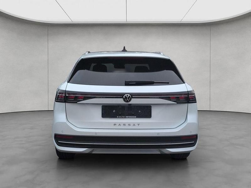 Gebraucht VW Passat Business 150 PS (110 kW) 2026 Weiß Kombi