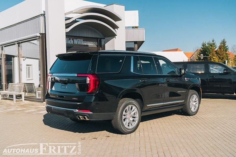 Neu GMC Yukon 426 PS (313 kW) 2026 Schwarz SUV