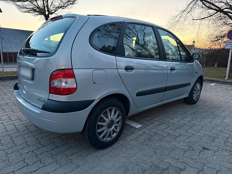 Gebraucht Renault Scénic 107 PS (78 kW) 2002 Van / Kleinbus