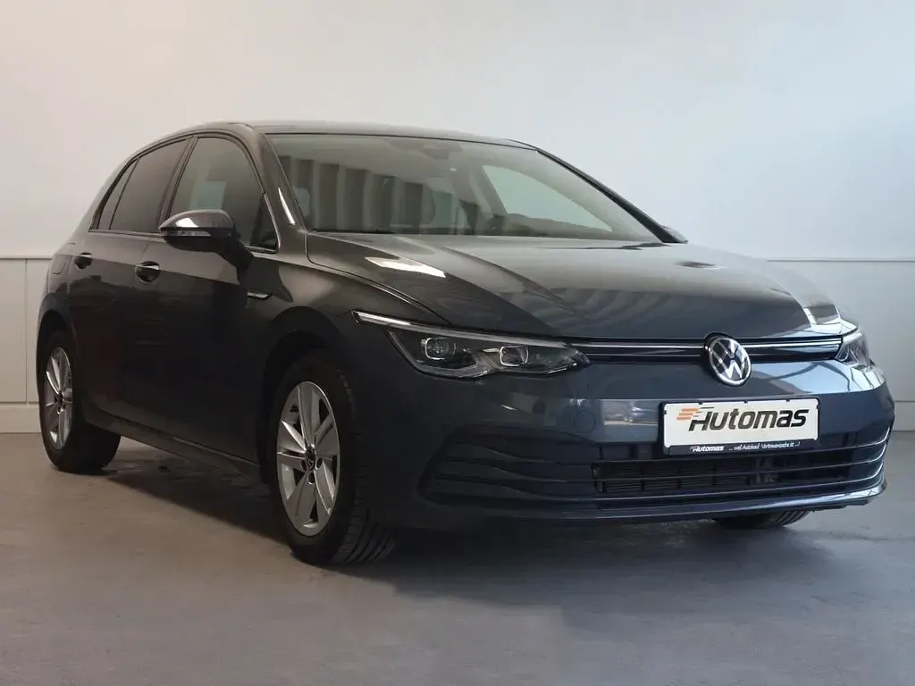 Gebraucht VW Golf VIII Life 116 PS (85 kW) 2020 Delfingrau metallic Limousine