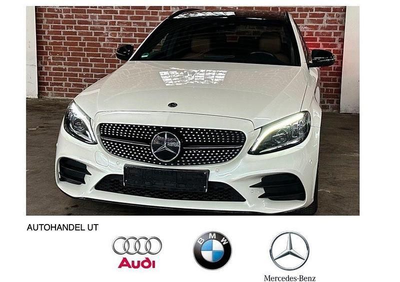 Weiß Gebraucht 2019 Mercedes C300 AMG Kombi | 29.700 € (Fairer Preis) - Bild 1/4