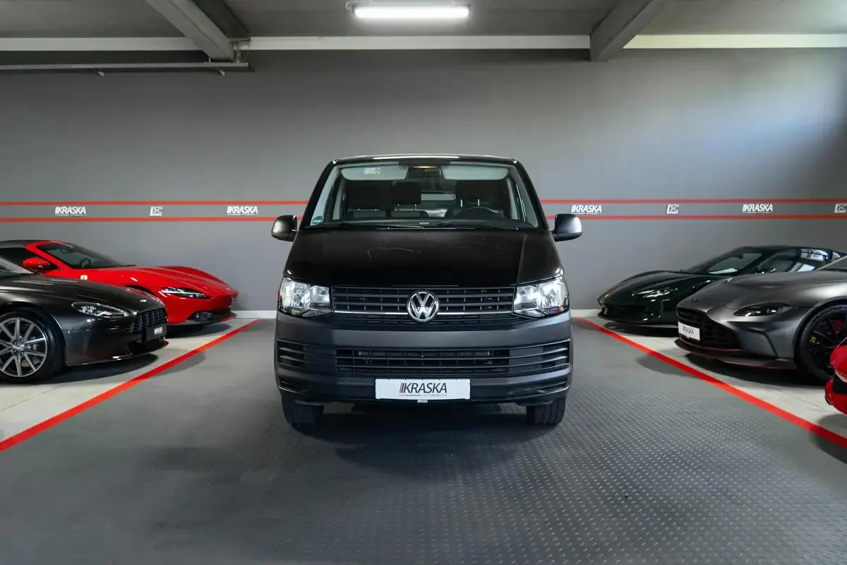 Begagnad VW Transporter 2017 Svart Van