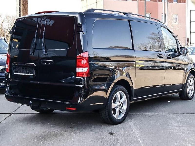 Gebraucht Mercedes Vito 190 PS (139 kW) 2019 Obsidianschwarz (metallic) Van