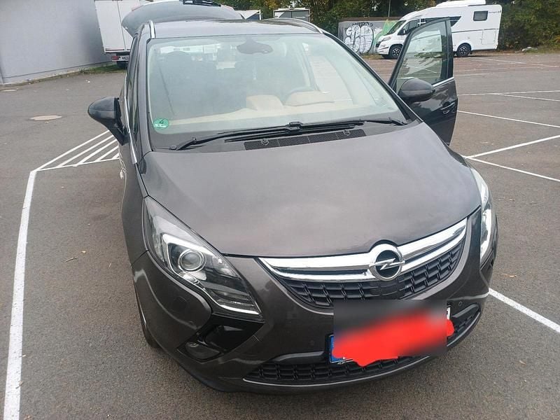 Grau Gebraucht 2014 Opel Zafira Van / Kleinbus | 4.999 € (Superpreis) - Bild 1/4