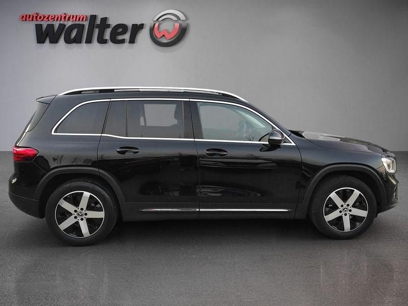 Gebraucht Mercedes GLB200 Progressive 163 PS (119 kW) 2023 Schwarz SUV